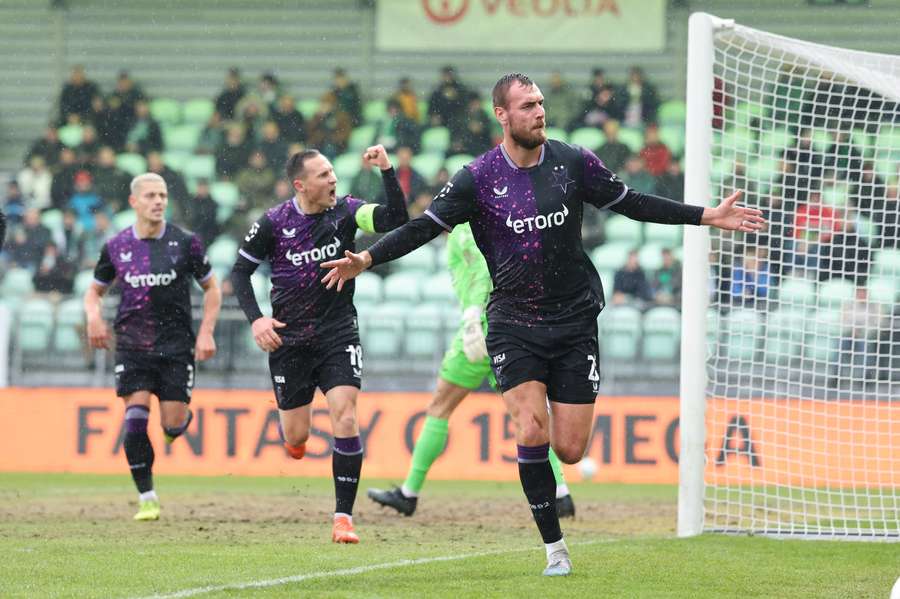 Slavia zažila hektický konec přestupů. Naháněla Liberec, po Chorém zatoužil nečekaný zájemce