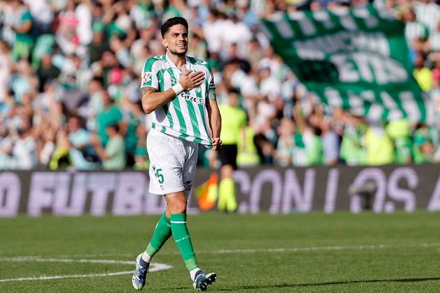 Pellegrini happy Betis overcame plastic pitch to win at Copa opponents Sant Andreu