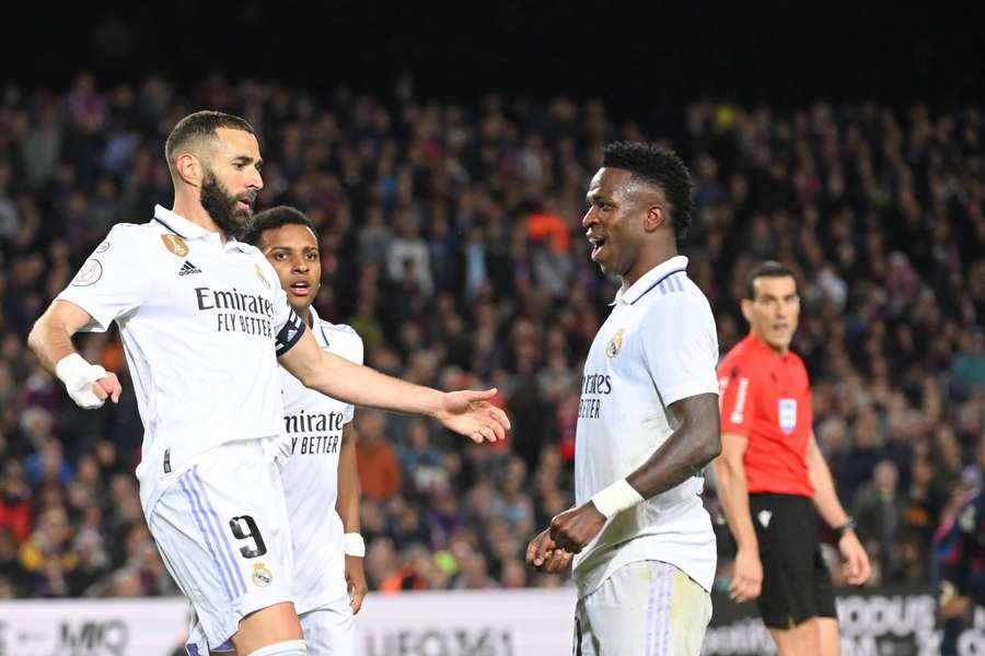 In typischer Real-Manier: Vinicius Jr. und Benzema sorgten für die Führung mit dem Pausenpfiff.