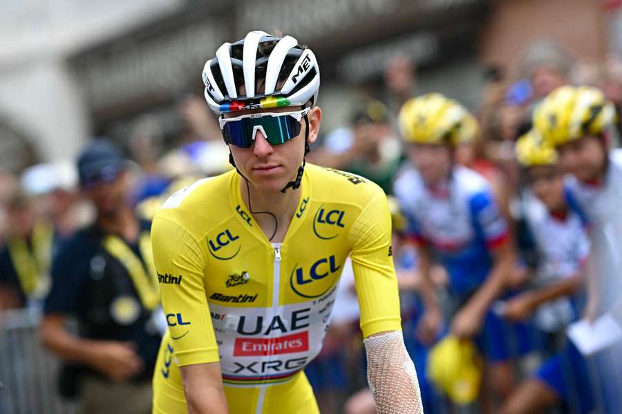 Tadej Pogacar y el UAE están dominando el Tour de Francia con una autoridad aplastante Tadej Pogacar y el UAE están dominando el Tour de Francia con una autoridad aplastante