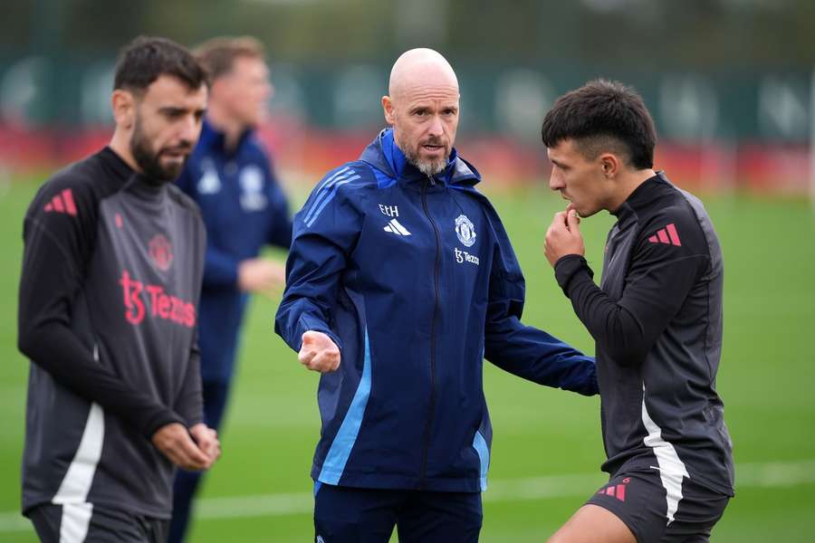 Ten Hag: "No hay motivo para el pánico" en el once inicial del Manchester United