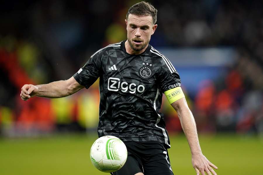 Henderson tijdens Aston Villa - Ajax