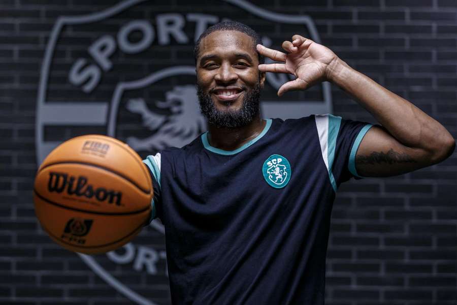 Malik Morgan com a nova camisola