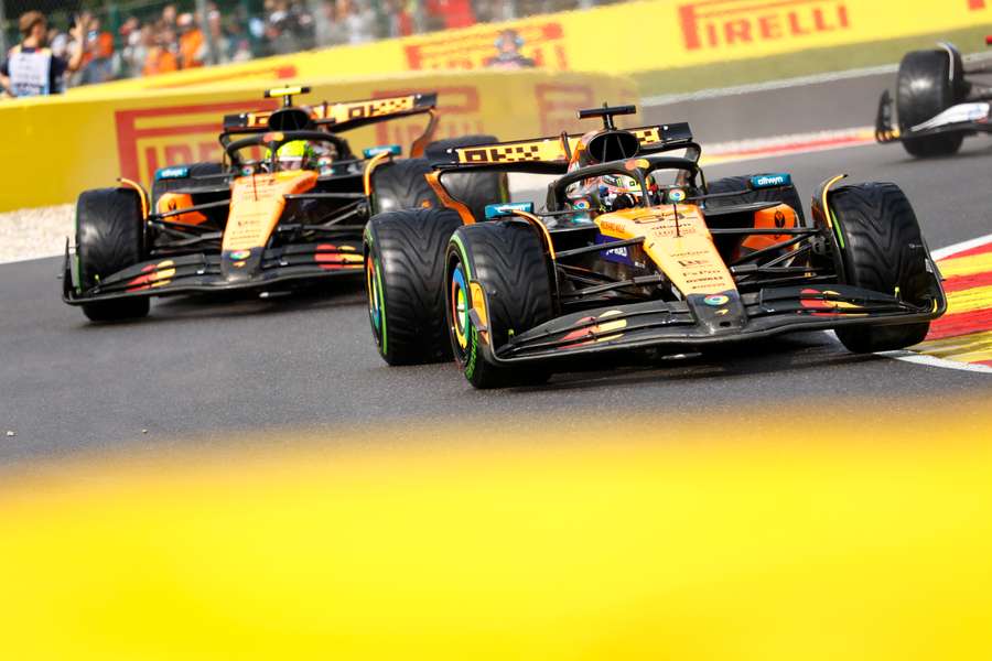 Oscar Piastri und Lando Norris liefern sich ein spannendes Duell um den Titel. Oscar Piastri und Lando Norris liefern sich ein spannendes Duell um den Titel.