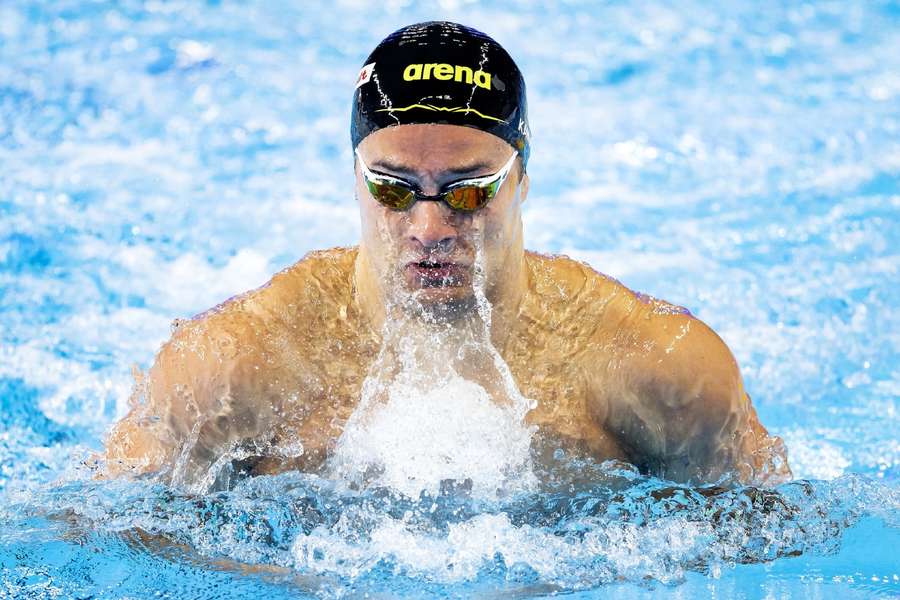 Arno Kamminga in actie op de 100 meter schoolslag