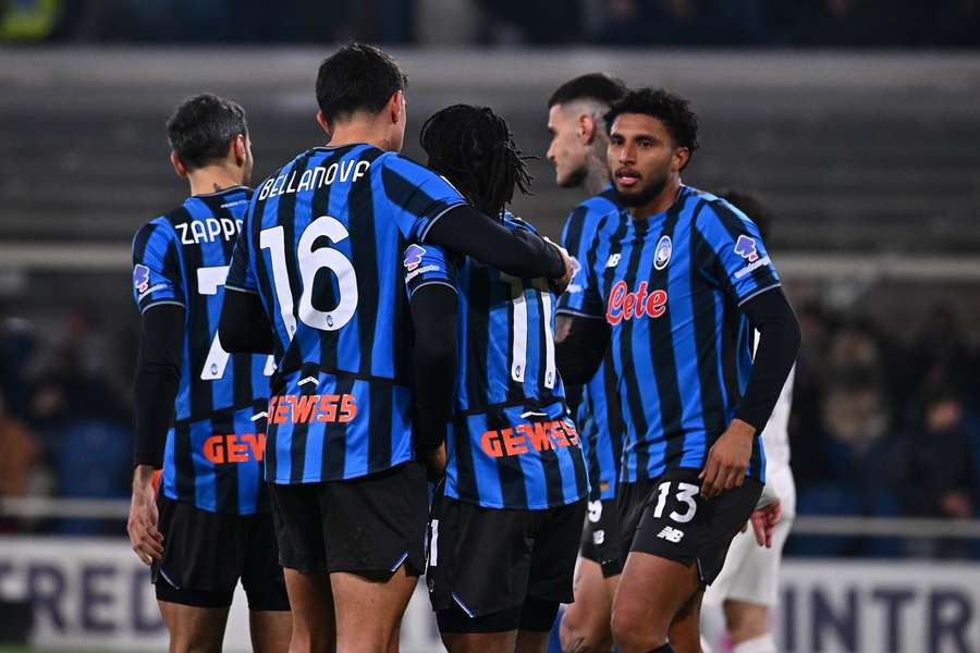Atalanta celebrate against Fiorentina
