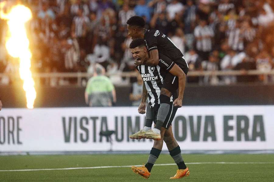 Luís Henrique abriu o caminho para a vitória do Botafogo