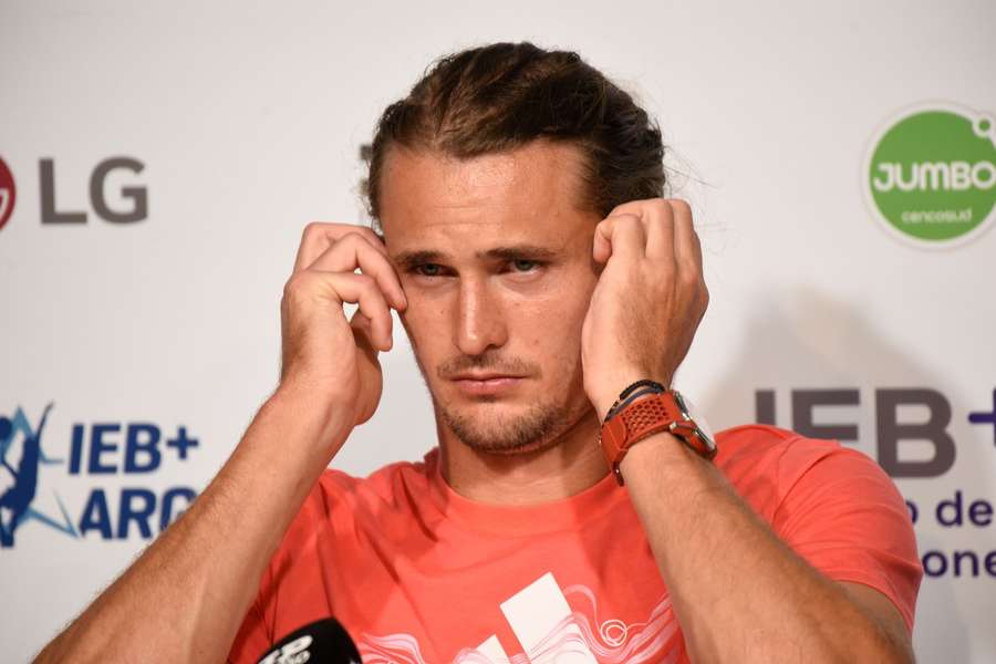 Alexander Zverev bei einer Pressekonfernz in Buenos Aires