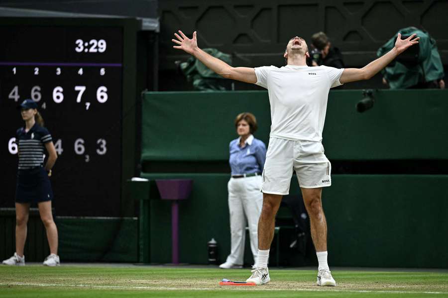 Fritz celebra su victoria ante Zverev