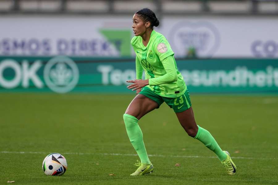 Doppeltorschützin Sveindis Jane Jonsdottir in Action.