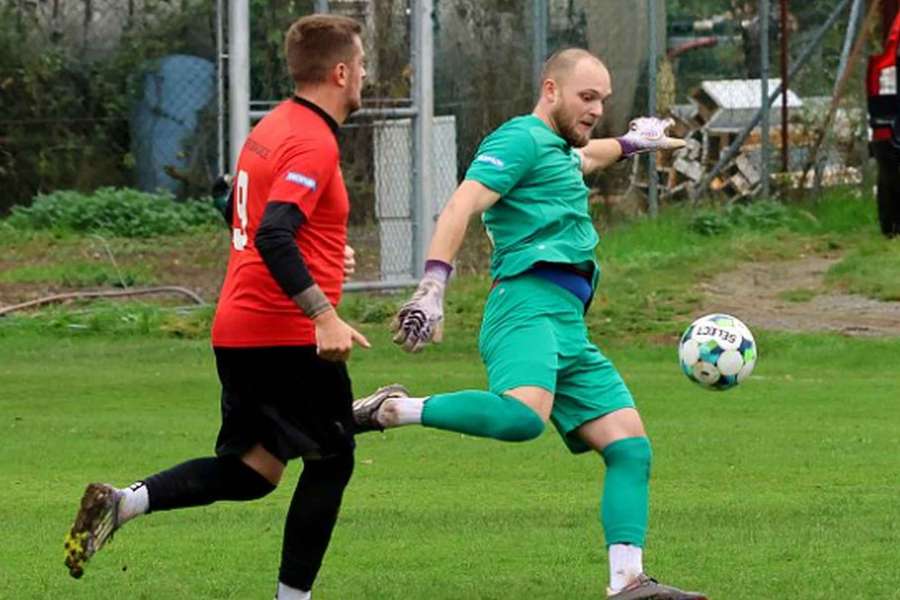 Jakub Prebsl si v pohárovém duelu s Braníkem nejen zachytal, zahrál si i v útoku. Jakub Prebsl si v pohárovém duelu s Braníkem nejen zachytal, zahrál si i v útoku.