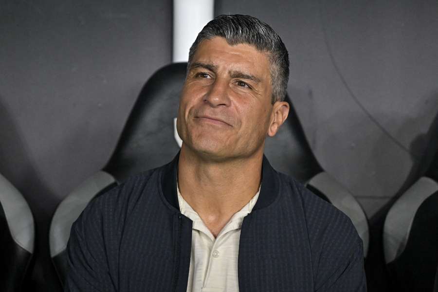 Após colocar o Vasco na semifinal da Copa do Brasil, Pedro Emanuel mira agora a semi da Sula Após colocar o Vasco na semifinal da Copa do Brasil, Pedro Emanuel mira agora a semi da Sula
