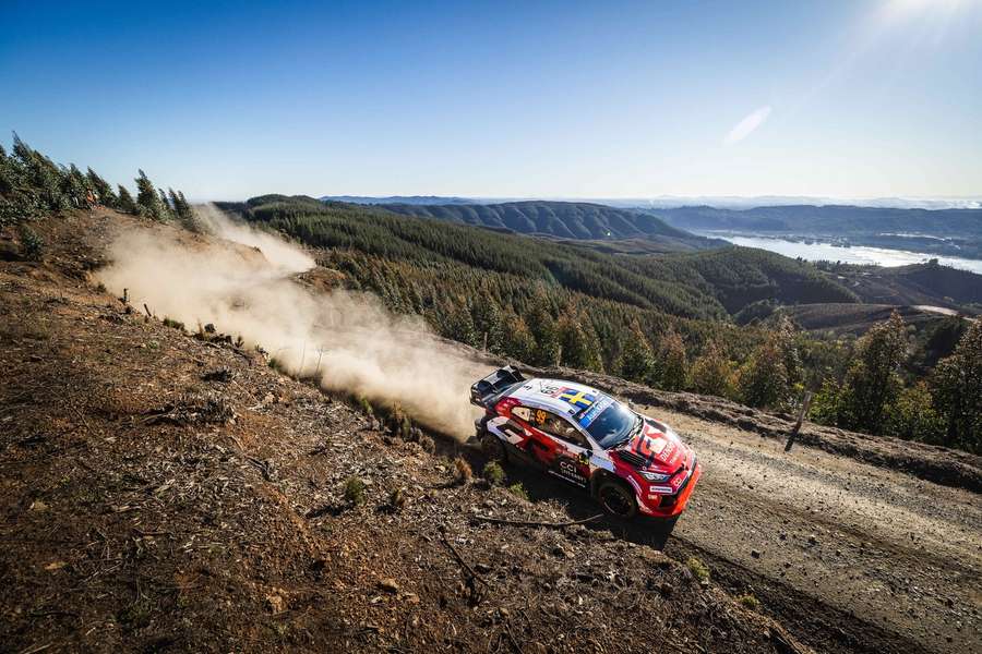 Oliver Solberg em ação no Rali do Chile
