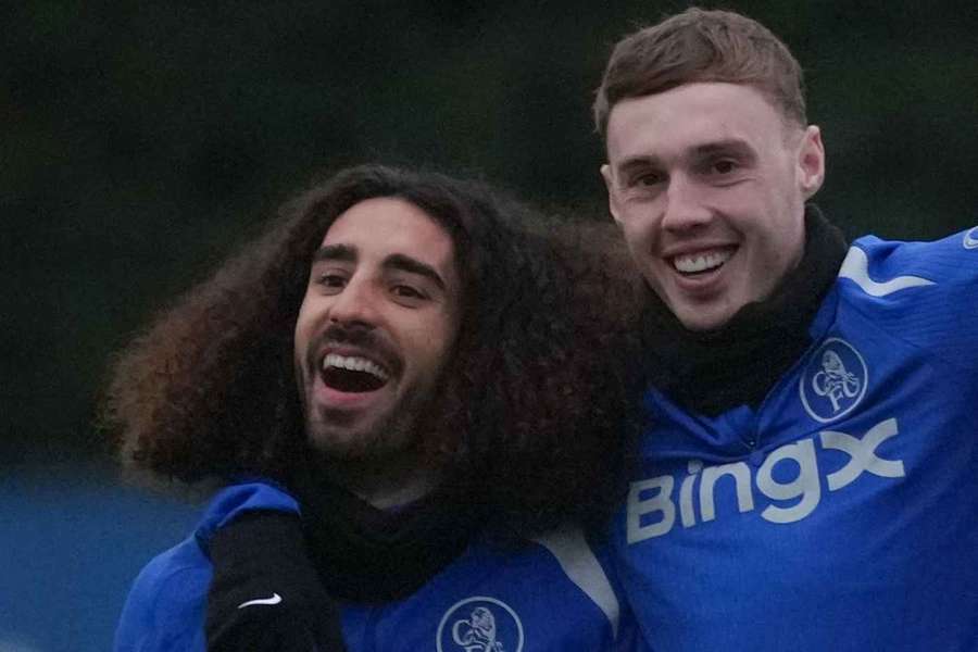 Chelsea's Marc Cucurella with Cole Palmer in training