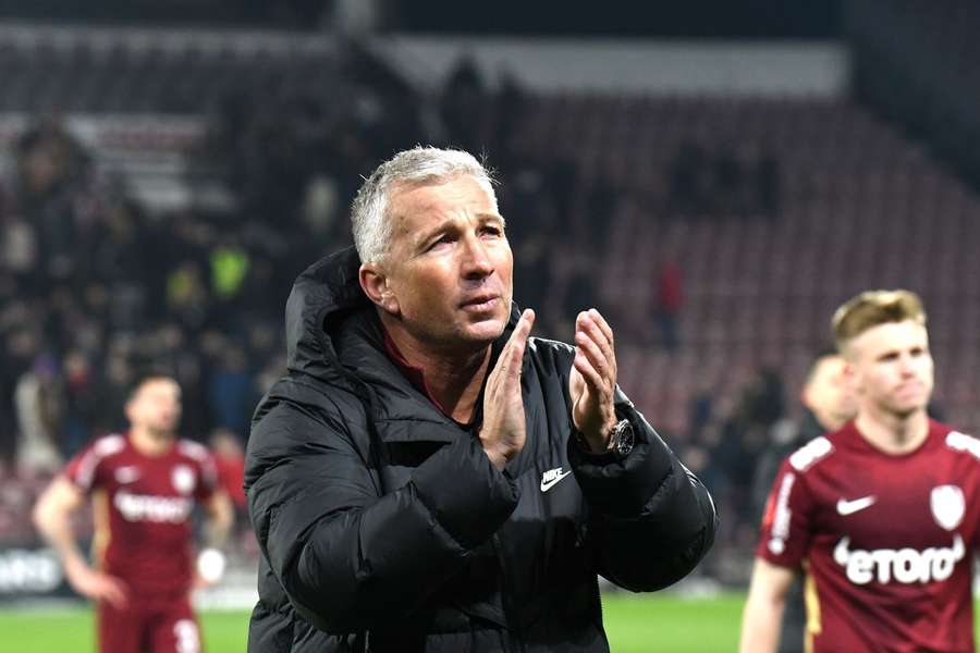 CFR Cluj a anunțat în mod oficial despărțirea de antrenorul Dan Petrescu