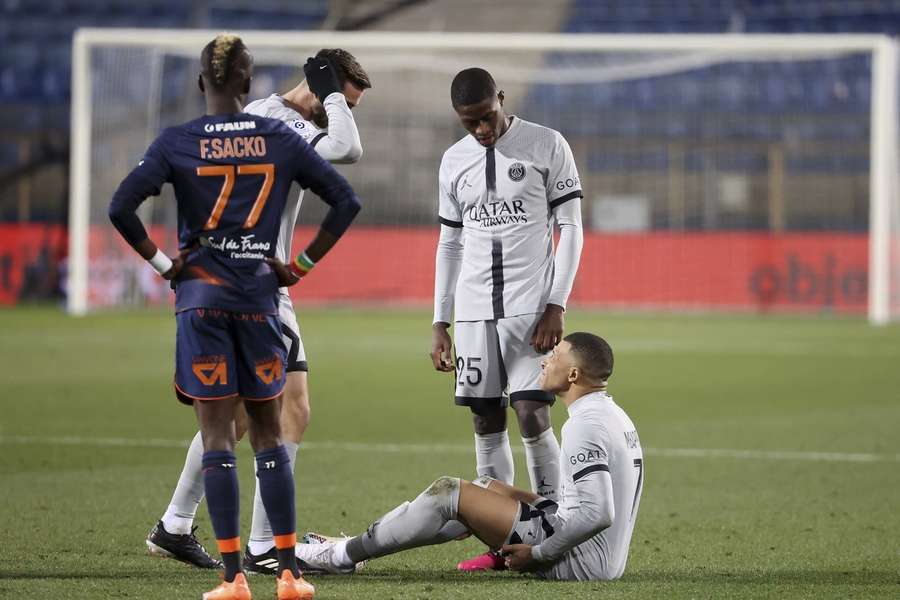 Blessure Mbappé van gisteravond lijkt volgens de trainer mee te vallen