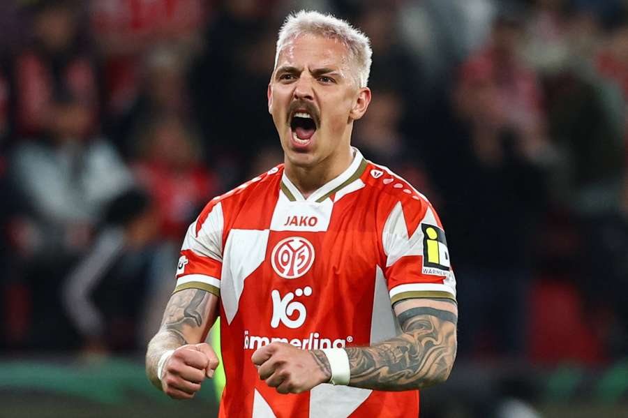 Mainz-Stürmer Tietz jubelt nach dem 2:0-Erfolg im Hinspiel gegen Straßburg