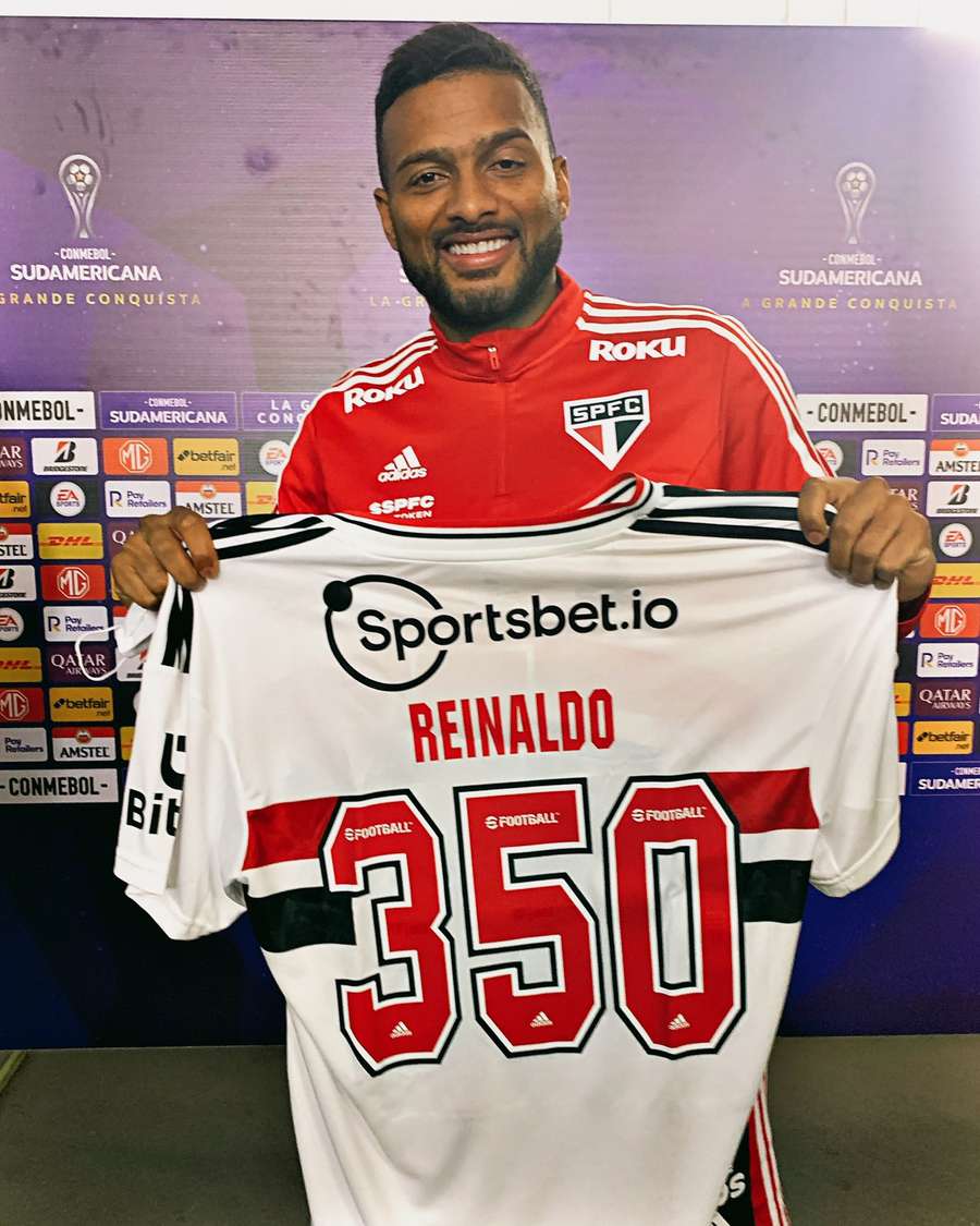 Reinaldo fez mais de 350 jogos com a camisola do São Paulo