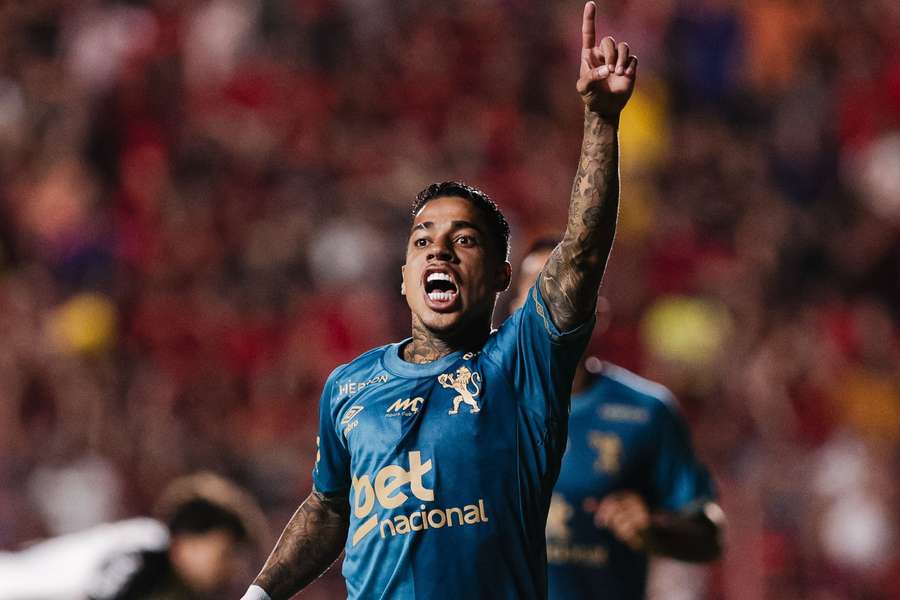 Matheusinho garantiu a primeira vitória do Sport em casa no Brasileirão