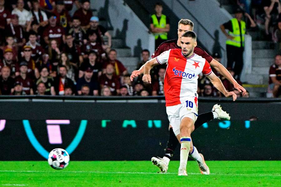 První branka Šturma za Slavii. První branka Šturma za Slavii.