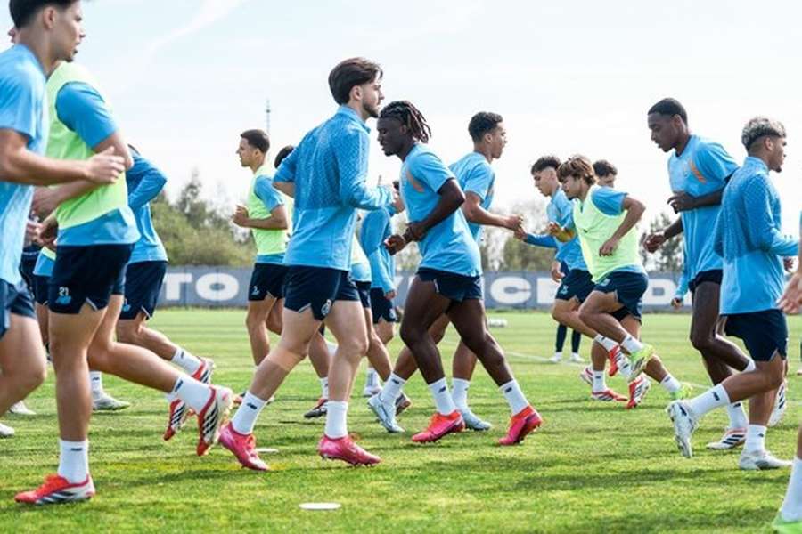 Plantel do FC Porto começa a preparar o Famalicão no sábado