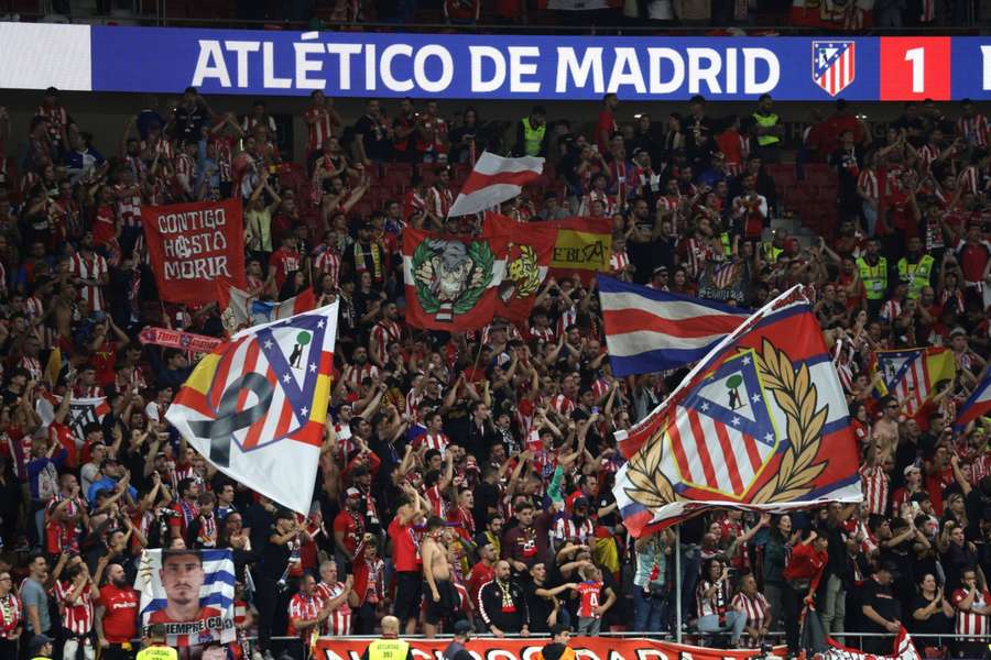 Imagem da bancada dos adeptos do Atlético de Madrid no Metropolitano