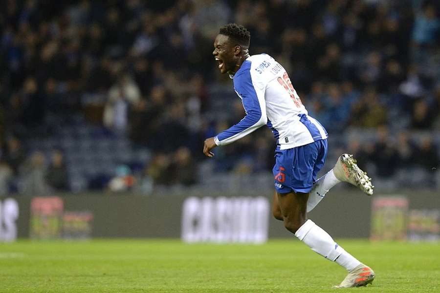 Mamadou Loum tem contrato com o FC Porto até 2025