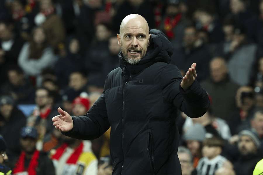 Ten Hag confia em classificação do United na Champions: 'Não penso  negativo