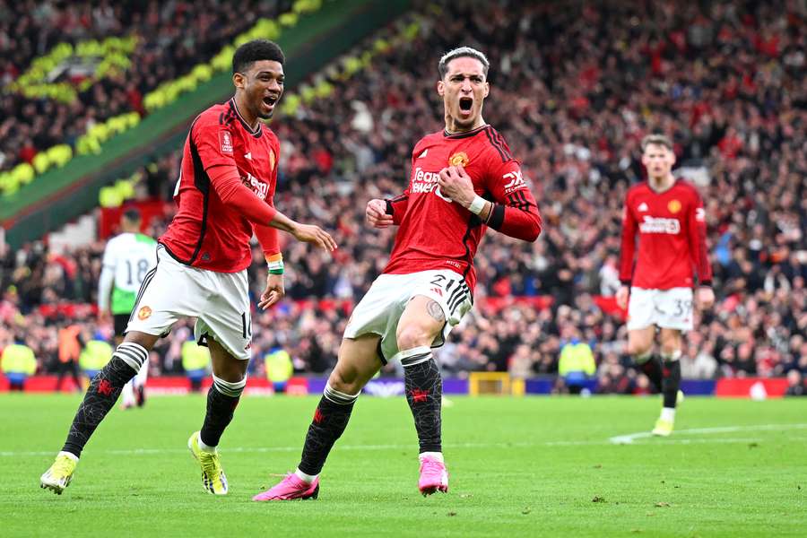 United treft op Wembley Coventry