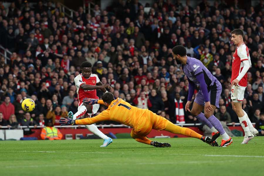 Saka giving Arsenal an early lead