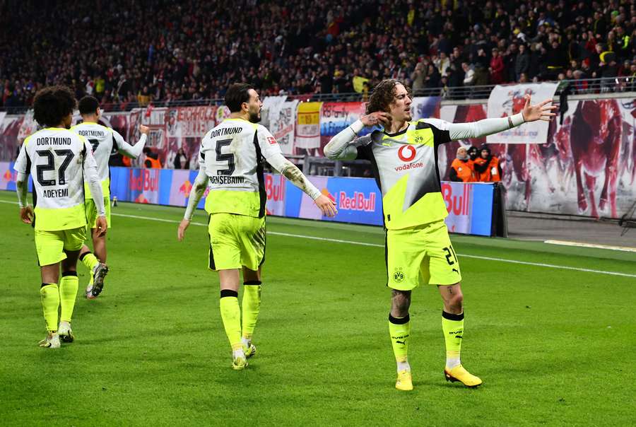 Fábio Silva festeja o golo do empate Fábio Silva festeja o golo do empate