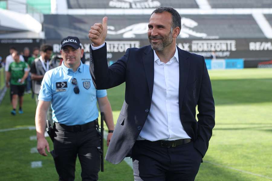 O técnico, de 40 anos, contra as expectativas gerais, recolocou o Estrela da Amadora no escalão maior