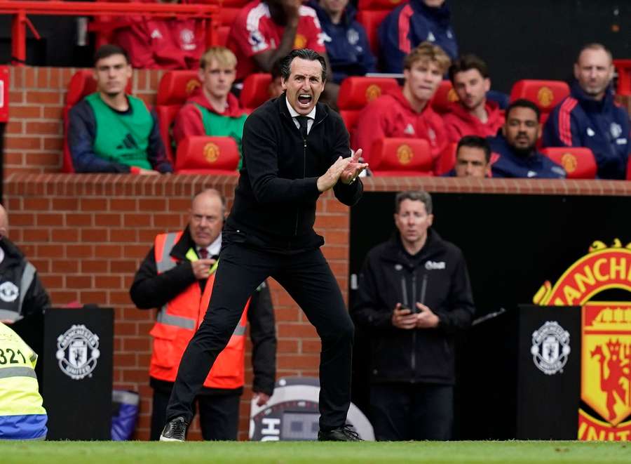 Main coach Aston Villa Unai Emery Rage on Touchline during the game against Manchester United Main coach Aston Villa Unai Emery Rage on Touchline during the game against Manchester United