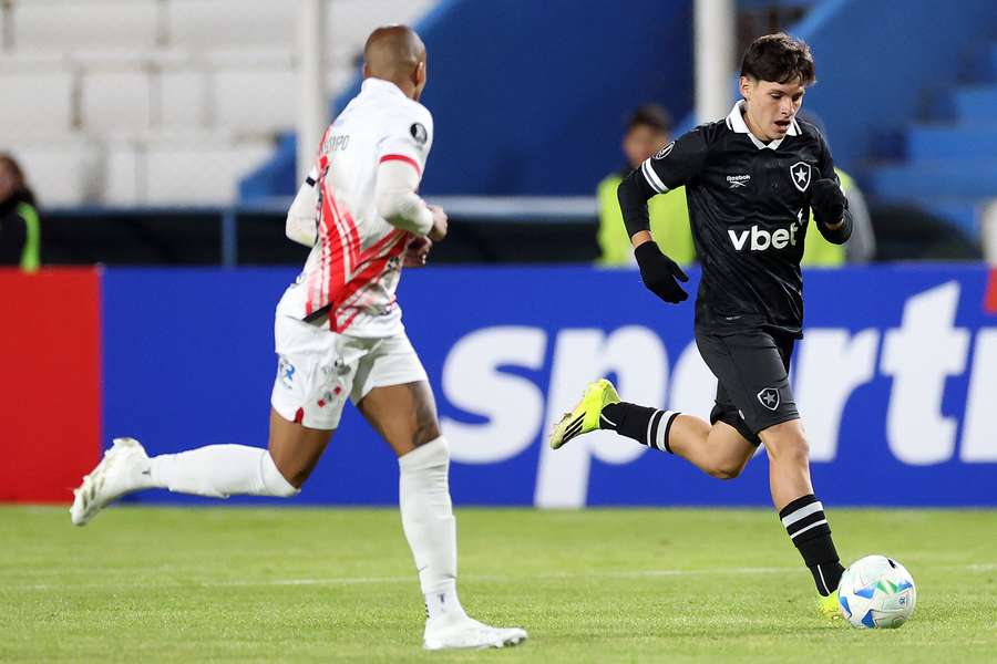 Não foi a noite do Botafogo na temida altitude boliviana Não foi a noite do Botafogo na temida altitude boliviana