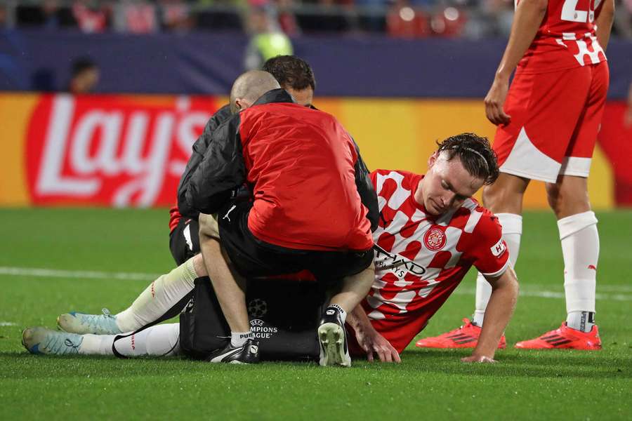 Tsygankov, atendido durante el choque ante el Feyenoord