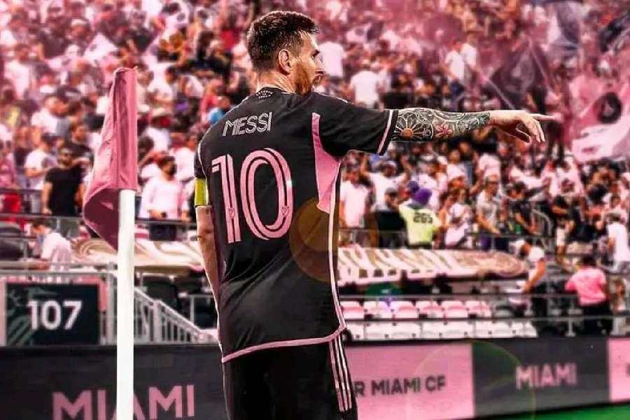 Messi joga hoje pelo Inter Miami! Relembre as estreias do craque