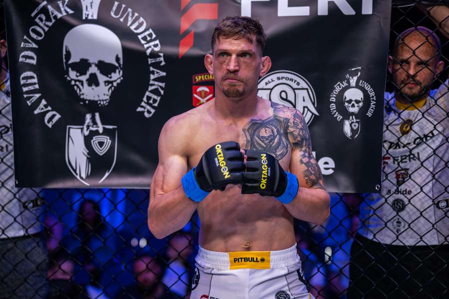 Čech bude na konci roku bojovat na domácí půdě. Čech bude na konci roku bojovat na domácí půdě.