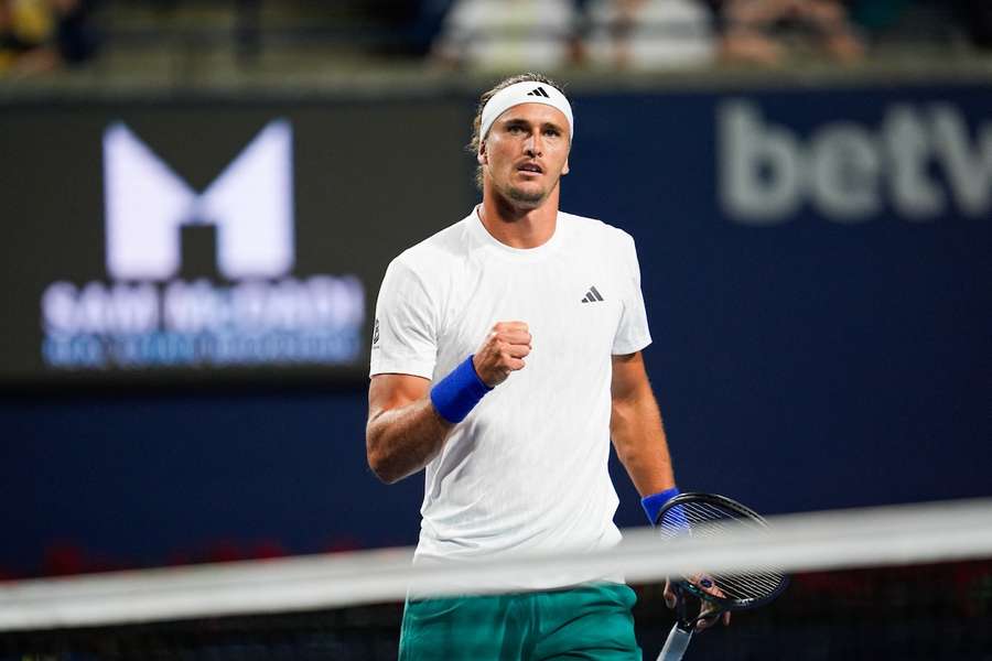 Alexander Zverev ist positiv ins ATP-Masters von Toronto gestartet.