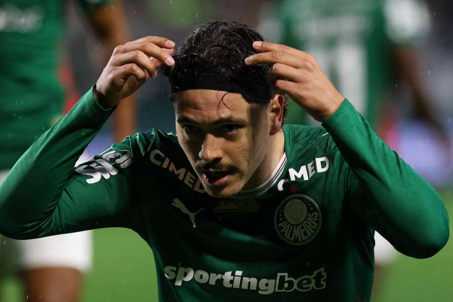 Palmeiras vem de vitória contra o Coritiba Palmeiras vem de vitória contra o Coritiba
