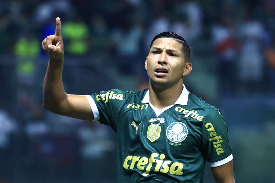 Rony despede-se do Palmeiras após praticamente cinco temporadas e 11 títulos