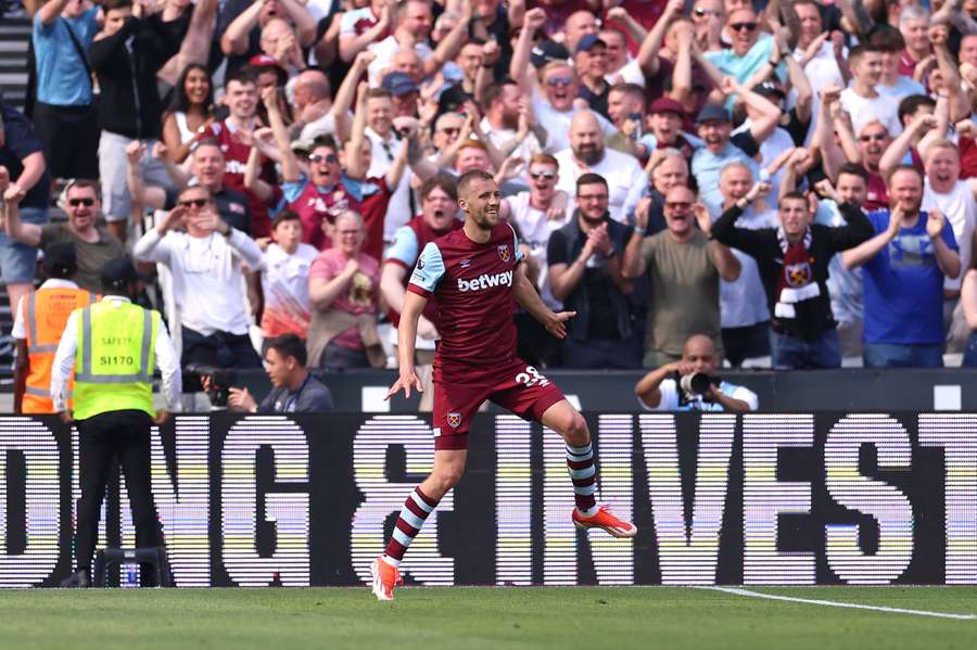 Tomáš Souček dal za West Ham pátý vítězný gól v sezoně.