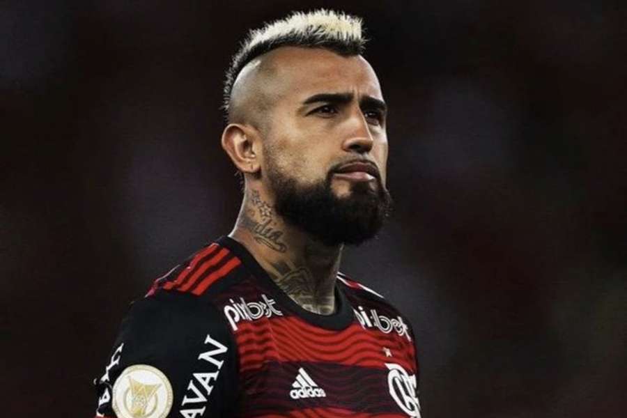 Arturo Vidal pediu desculpas após "piti das chuteiras"