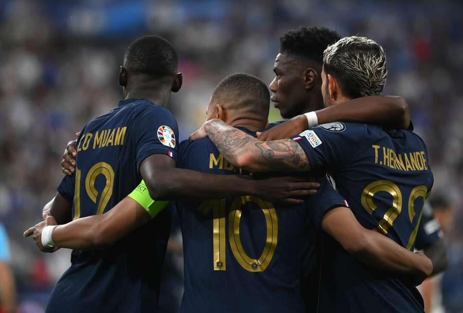 France top Group B and will play Ireland next in September