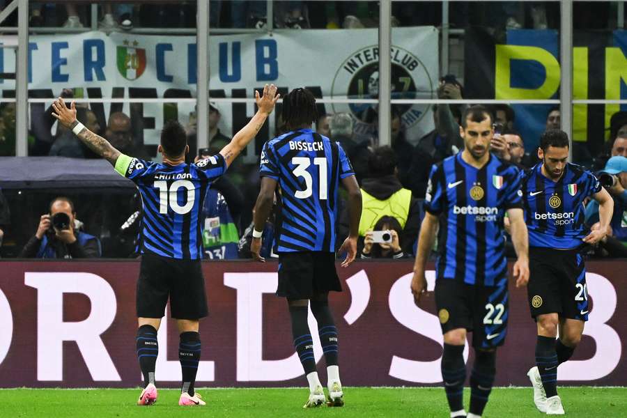 Lautaro Martínez fez um grande primeiro tempo Lautaro Martínez fez um grande primeiro tempo