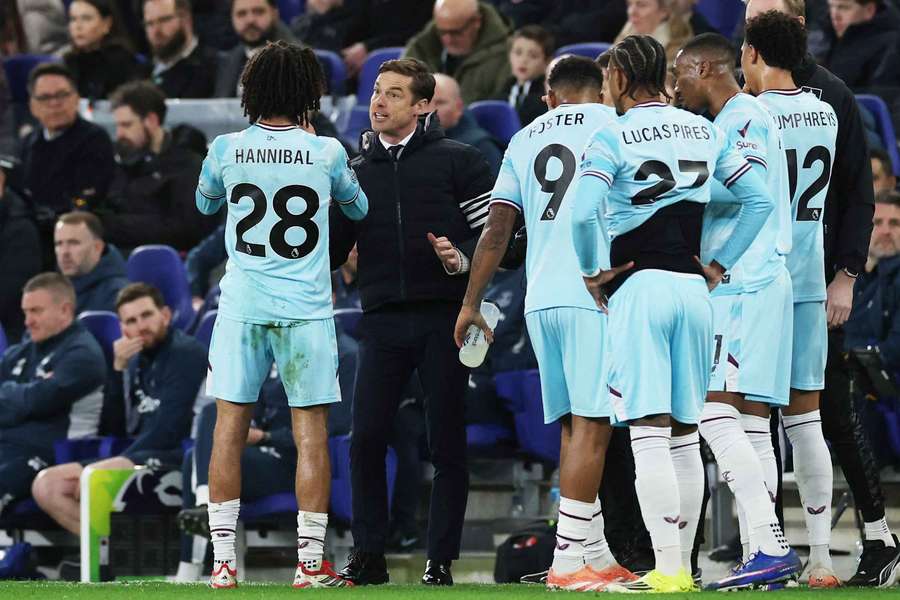 Parker on Everton defeat: We gave Burnley fans nothing tonight