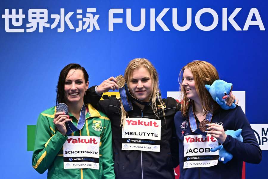 Meilutyte, oro y récord