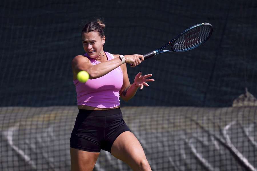 Aryna Sabalenka traint wel voor Wimbledon