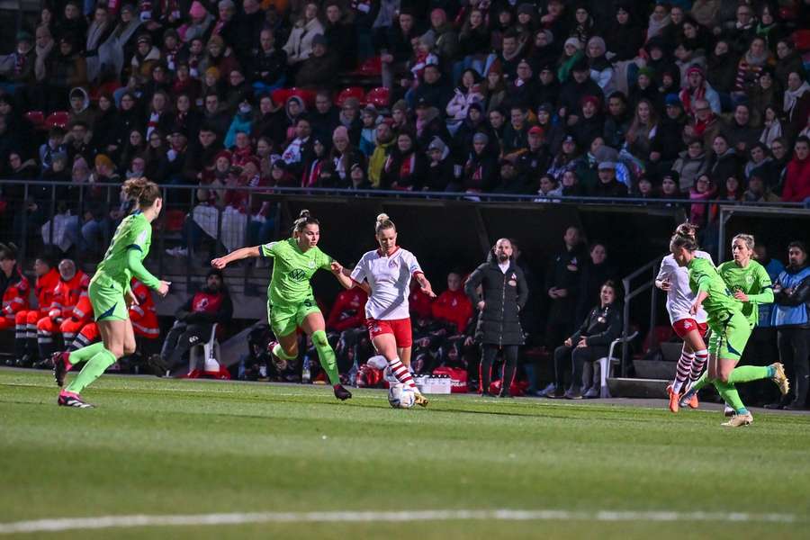 Auch das DFB-Pokalspiel unter der Woche zwischen Köln und Wolfsburg war mit 3.500 Zuschauern gut besucht.