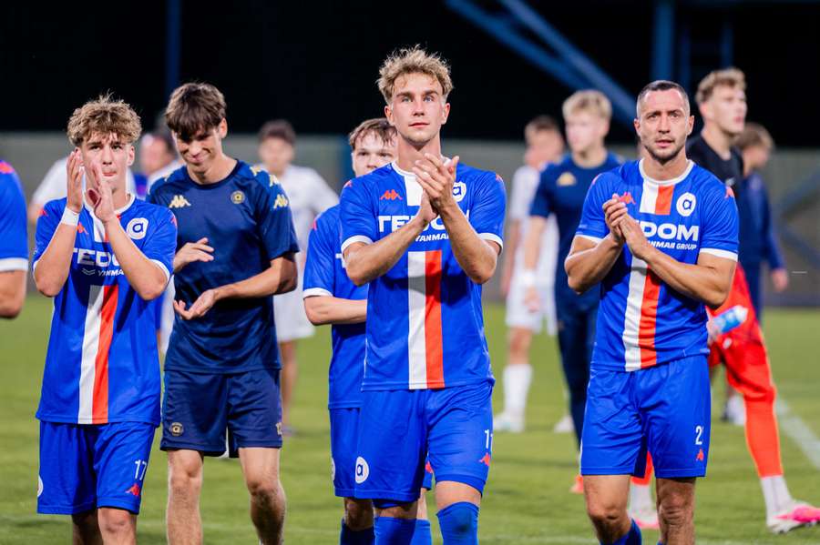MSFL jako souboj o Brno? Třetí lize vládnou béčka Artisu a Zbrojovky, oběma pomáhají velká jména MSFL jako souboj o Brno? Třetí lize vládnou béčka Artisu a Zbrojovky, oběma pomáhají velká jména
