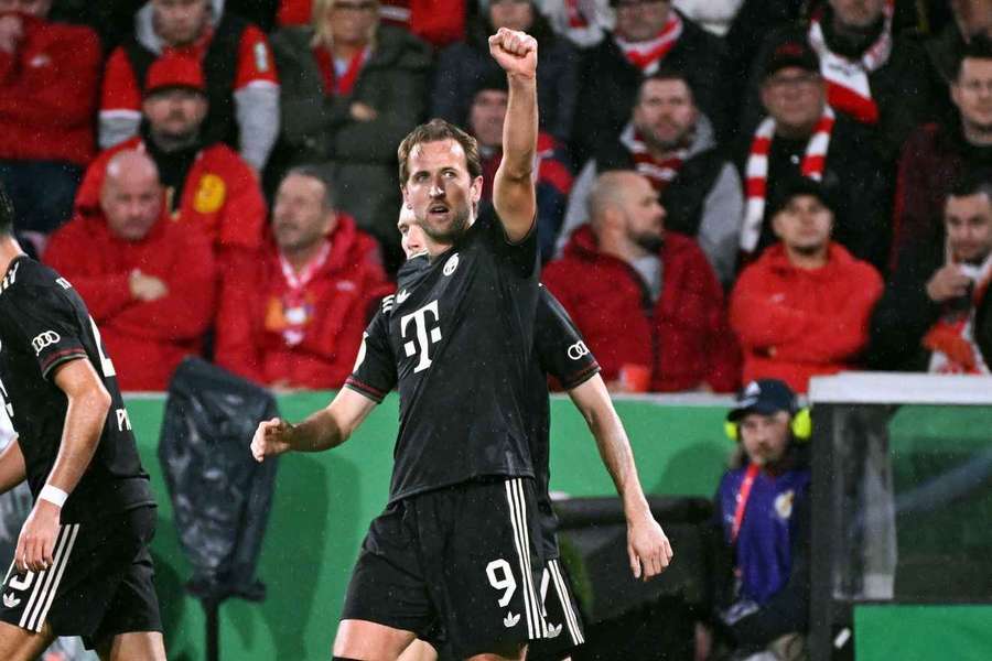 Piłkarz Harry Kane marzy o zmianie dyscypliny. Chce wystąpić w NFL Piłkarz Harry Kane marzy o zmianie dyscypliny. Chce wystąpić w NFL